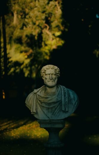 la pierre philosophale Credit: Genesis Carrasco