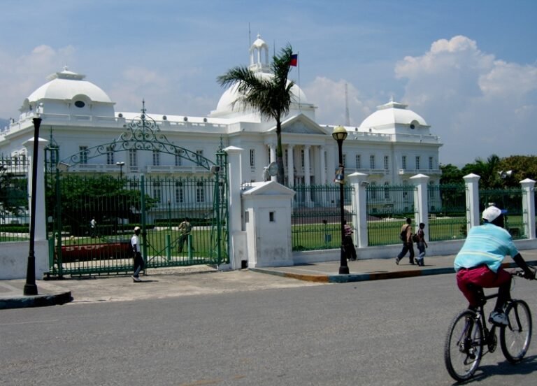 Haïti-Politique: Une odeur de la mort se répand au palais national